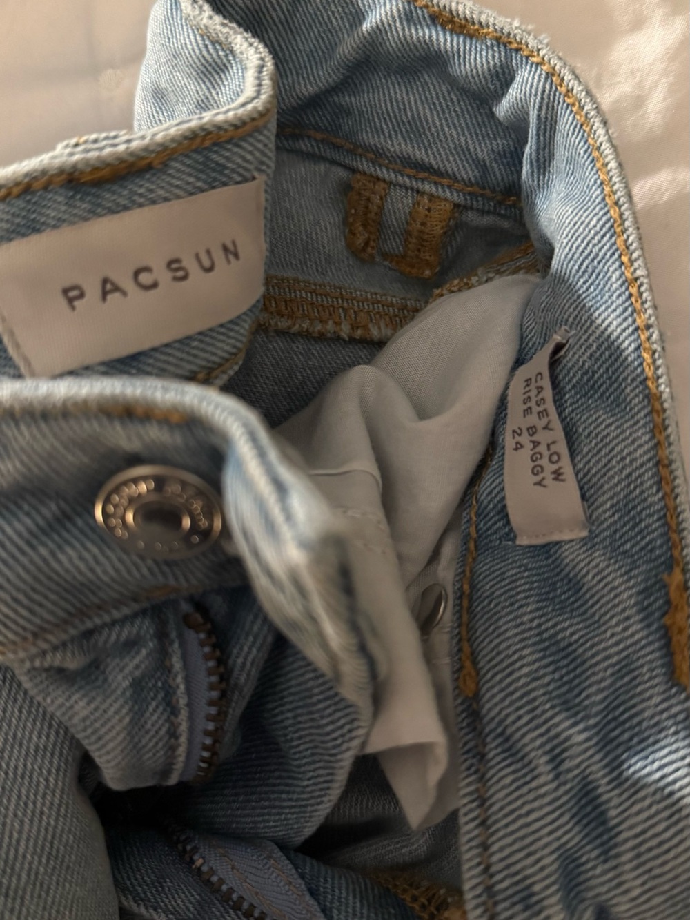 PacSun Women's Wide-Leg Jeans in Light Blue Wash - Picture 3 of 3